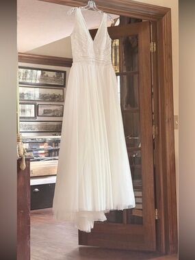 Modeca Size 14 (Altered) Wedding Dress with matching veil